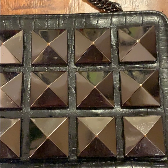 Forever 21 | Black faux croc gunmetal stud purse - Picture 12 of 14